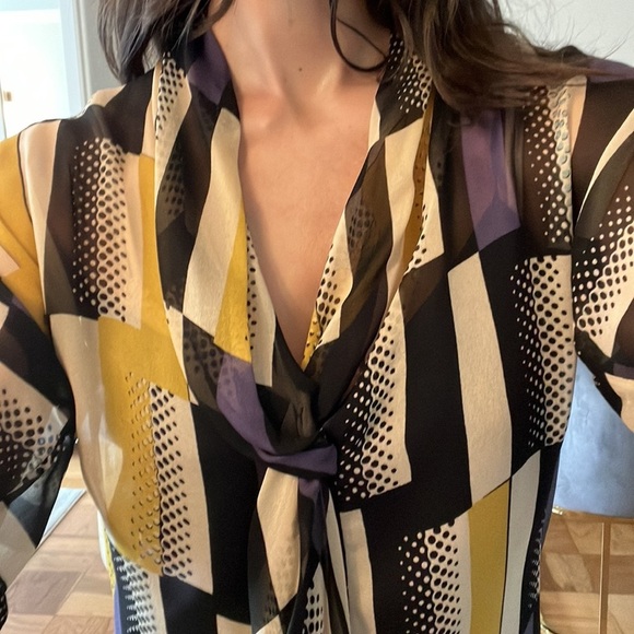 Diane Von Furstenberg Black Tan Women's Geometric 2-Piece Silk Blouse/Cami Size2 - Picture 3 of 9